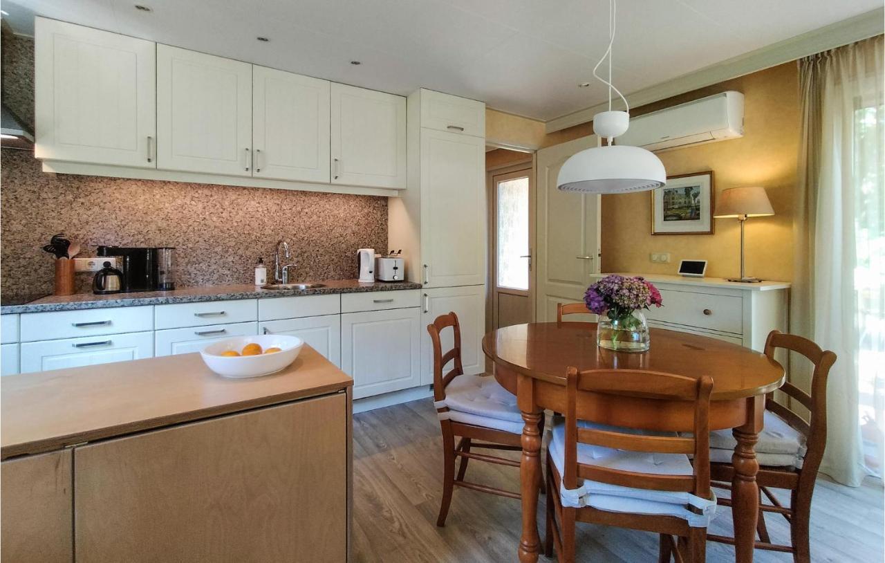 Cozy Home In Vorden With Kitchen ภายนอก รูปภาพ