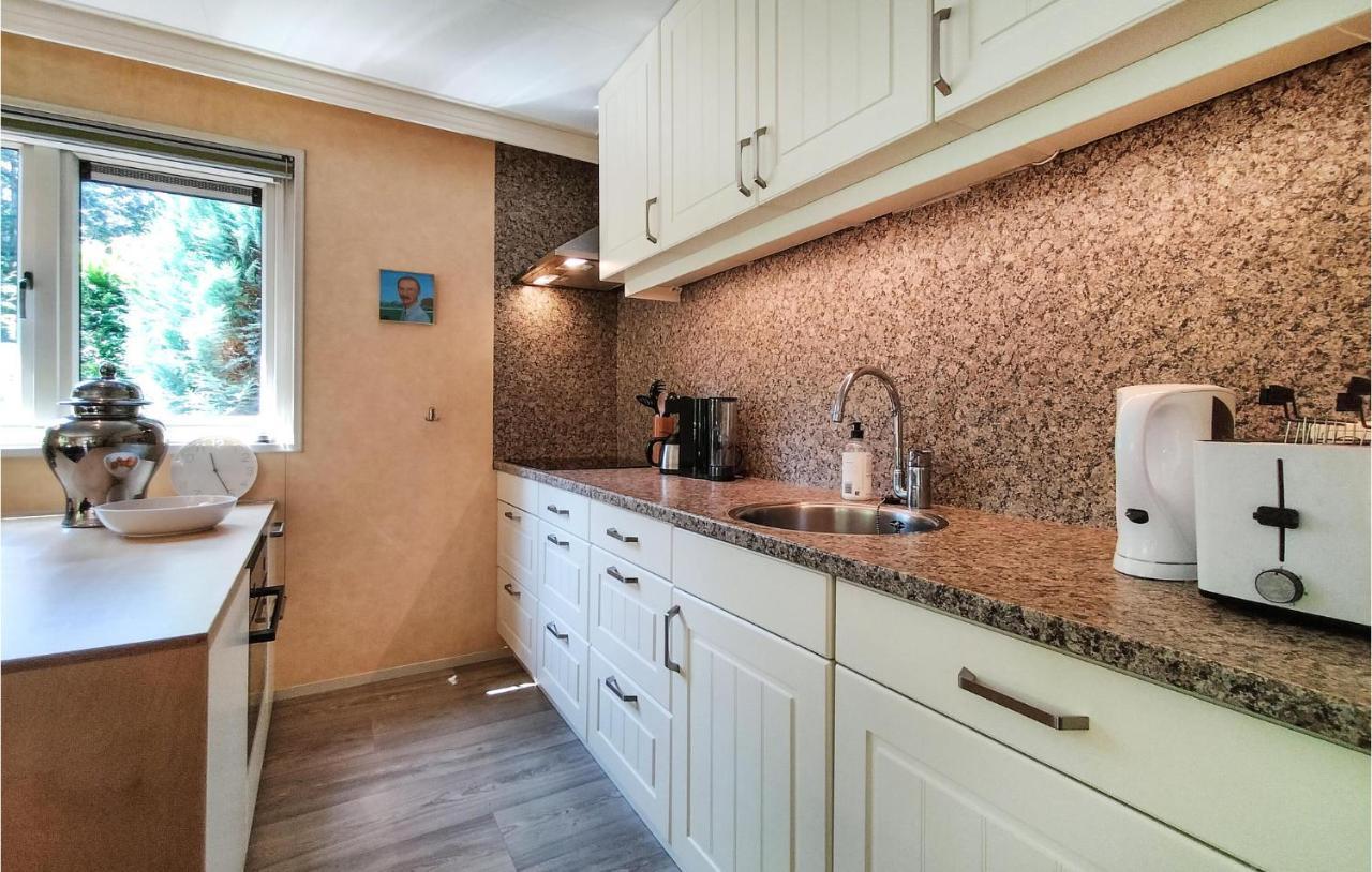 Cozy Home In Vorden With Kitchen ภายนอก รูปภาพ